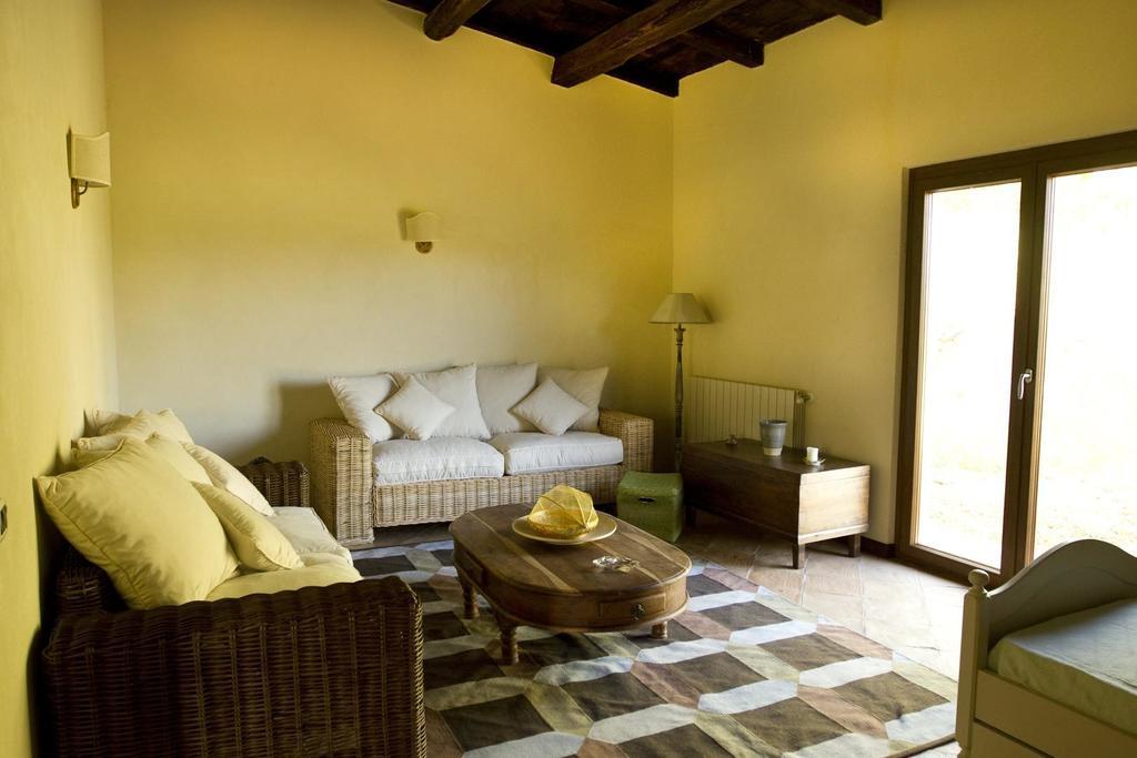 Agriturismo Borgo Serafino 만고네 외부 사진