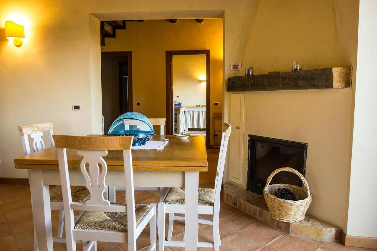 Agriturismo Borgo Serafino 만고네 외부 사진
